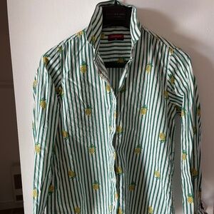 Women’s Dioufond Oxford Pineapple Shirt,